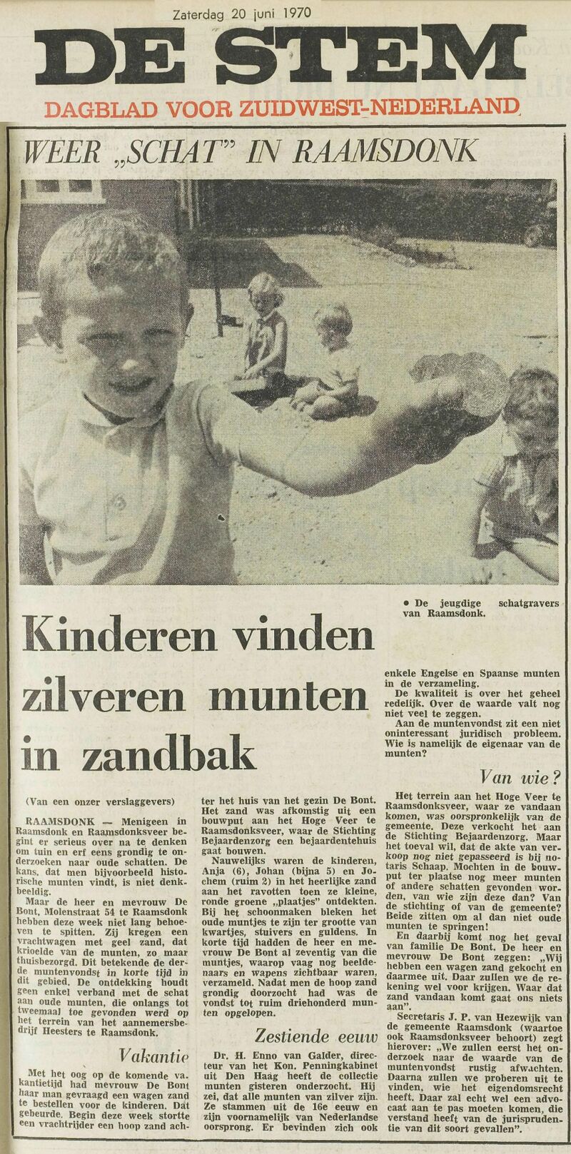 Kinderen vinden zilveren munten in de zandbak - BN De Stem 20 juni 1970