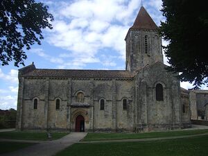 Église Saint-Pierre de Melle 01.jpg