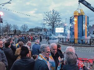 Onthulling-carnavalsmonument-De-Haaykaanter-02.jpg