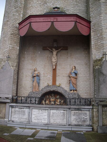 Bestand:Kalvarie aan de kerk van Schellebelle - België.jpg