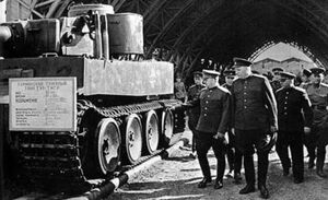 Zhukov at the Tiger tank.jpg