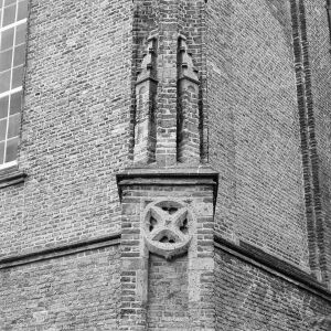 Lambertuskerk raamsdonk exterieur gedeelte zuidgevel detail-20000854.jpg