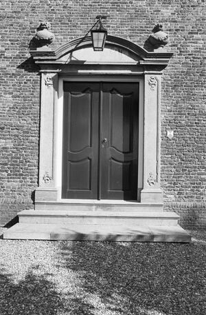 Lambertuskerk raamsdonk exterieur ingang westgevel 20304348.jpg