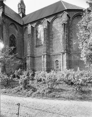 Lambertuskerk raamsdonk koor uitwendig naar het zuid-oosten 20184229.jpg