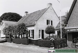 Woonhuis Stationsstraat 16, gebouwd tussen 1800 en 1850. Verbouwing na 1975. collectie BHIC, nr. PNB001053571