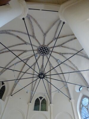 Jeruzalemstraat 12 in Gouda, interieur Jeruzalemkapel (1) Dak.jpg